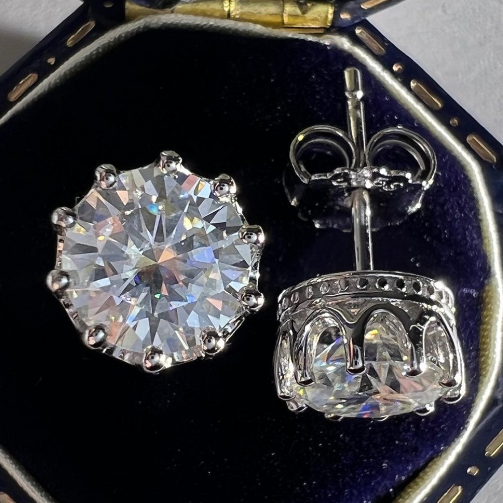 Certified 2ct. t.w. Moissanite Diamond Crown Stud Earrings NEW - Picture 1 of 13